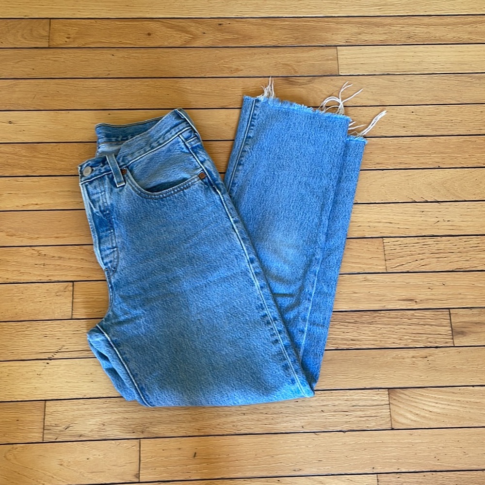 Women Levi’s 501 jeans